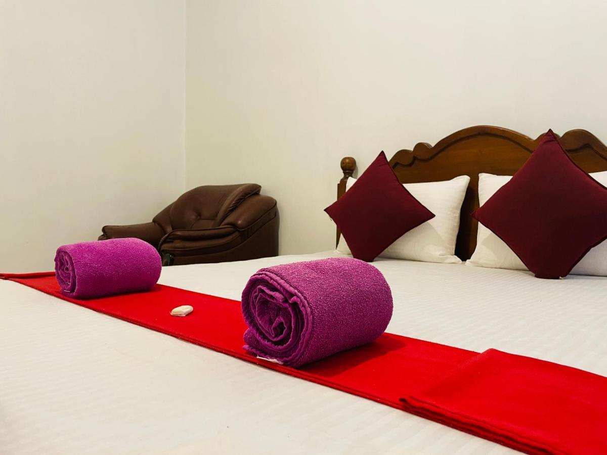 Ivana Homestay Канди Экстерьер фото