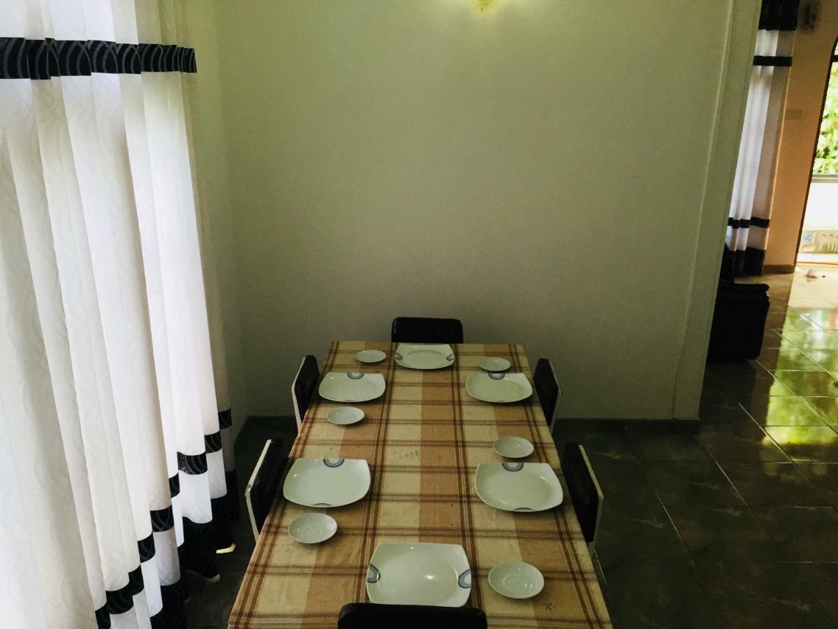 Ivana Homestay Канди Экстерьер фото
